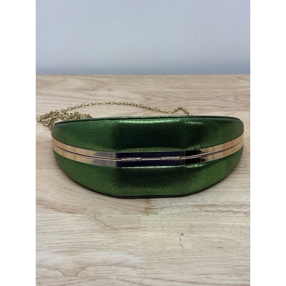 The Unbranded Brand unique metallic